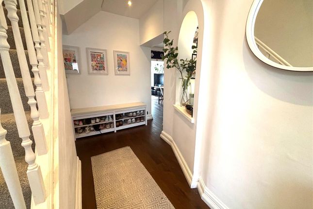 16, Pyecombe Corner, Woodside Park photo 2