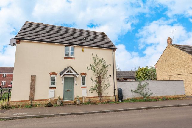 Thumbnail End terrace house for sale in Carp Road, Calne