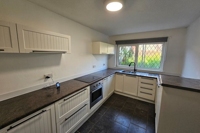 67 Tyle Teg, Clydach, Swansea photo 3