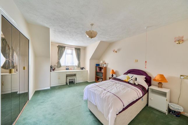 14 Cherchefelle Mews, Green Lane, Stanmore photo 4