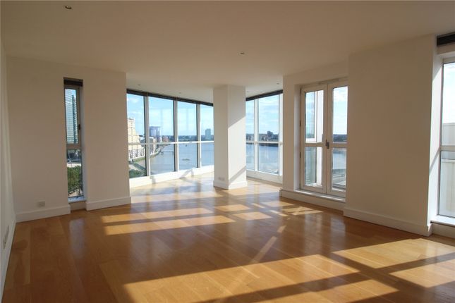 Thumbnail Flat to rent in Berkeley Tower, 48 Westferry Circus, London