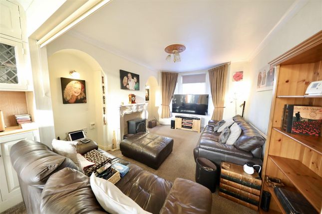 End terrace house for sale in Kenilworth Avenue, Hull