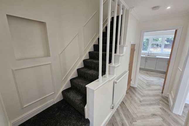 16, Sutherland Close, Warwick photo 2