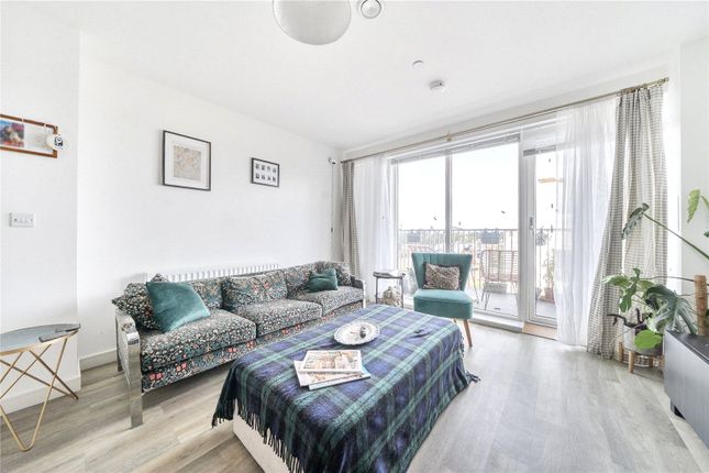 MTVH OR - 55^ Freedom House,, Brownlow Road, London photo 4