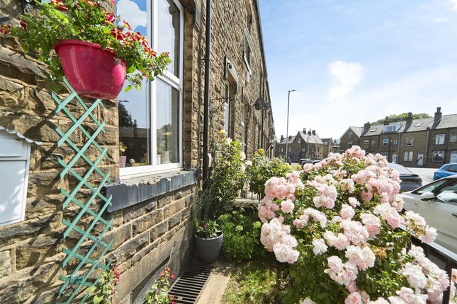 26, Fell Lane, Keighley photo 2