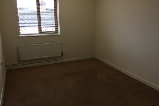 12, Shearers Court, Loughborough photo 5