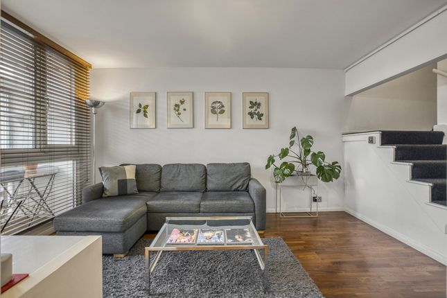 Flat Flat 33, Stelfox, Penton Rise, London photo 3