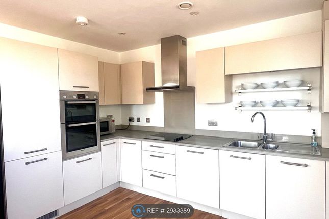 Flat, London Road, Isleworth photo 4