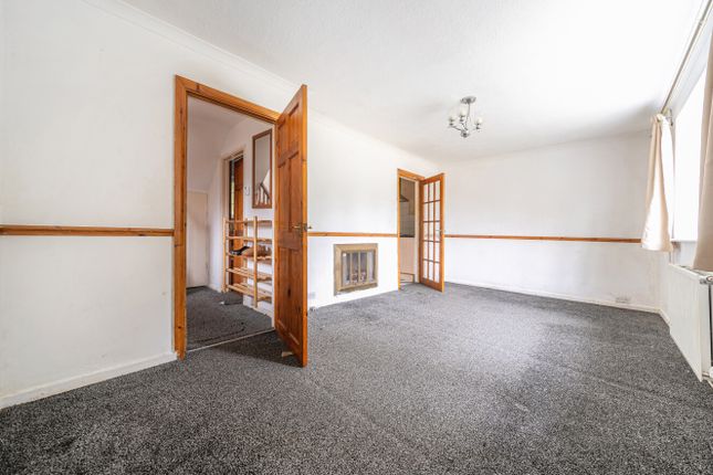 12, Homestall, Guildford photo 4