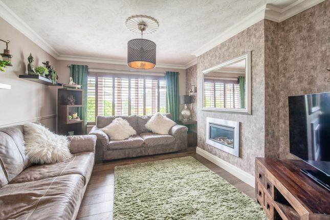1, Heaton Crescent, Bingley photo 2