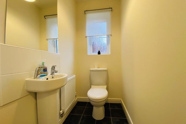 9, Heather Drive, Pontefract photo 5