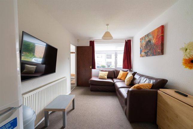 108, Leahurst Crescent, Birmingham photo 5