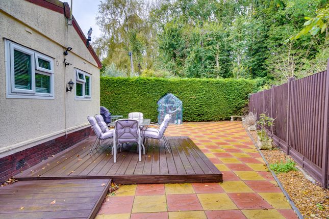 Mobile/park home for sale in Willow Way, St. Ives, Cambridgeshire
