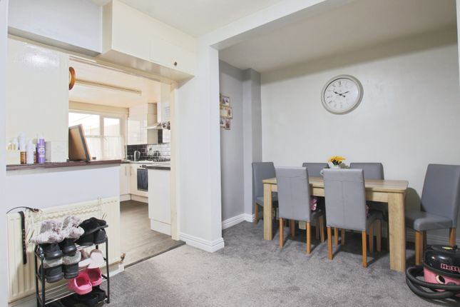 122, North Road, Withernsea photo 4