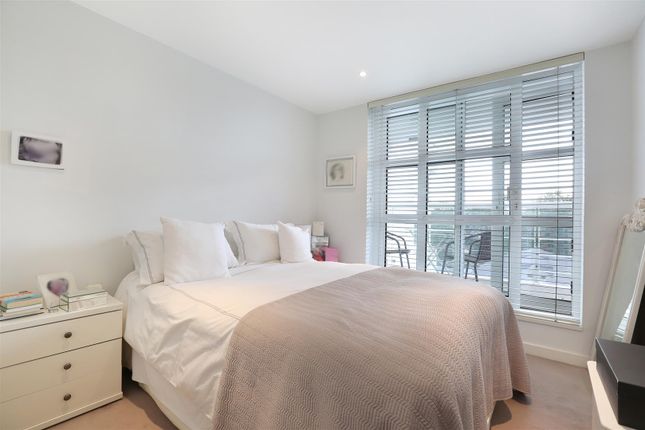 Flat 27, 73 Upper Richmond Road, London photo 4