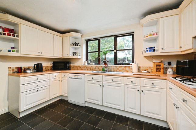 17, Elm Road, Cambridgeshire photo 3