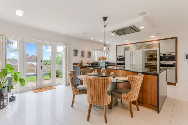 4, Lane End, Lingfield photo 4