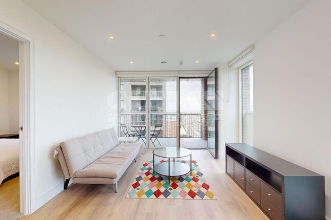 904, Silverleaf House, London photo 2