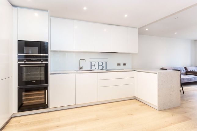 Flat to rent in Hampton Tower, 75 Marsh Wall, Canary Wharf
