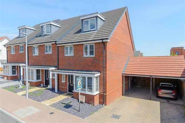4-bed house on Golve Drive, Chatham, £258,000