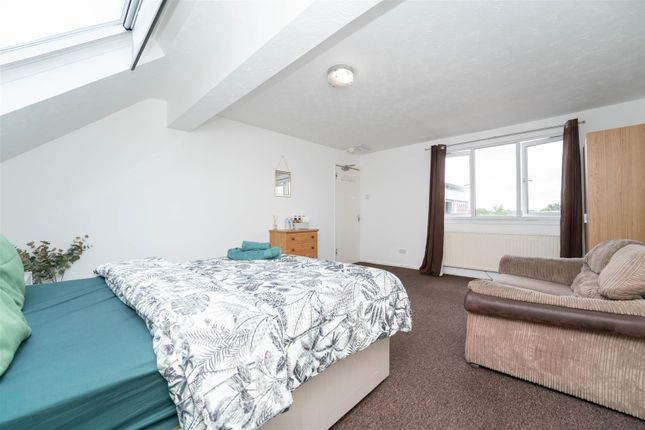 Room 5, 44, Bathurst Walk, Iver photo 4