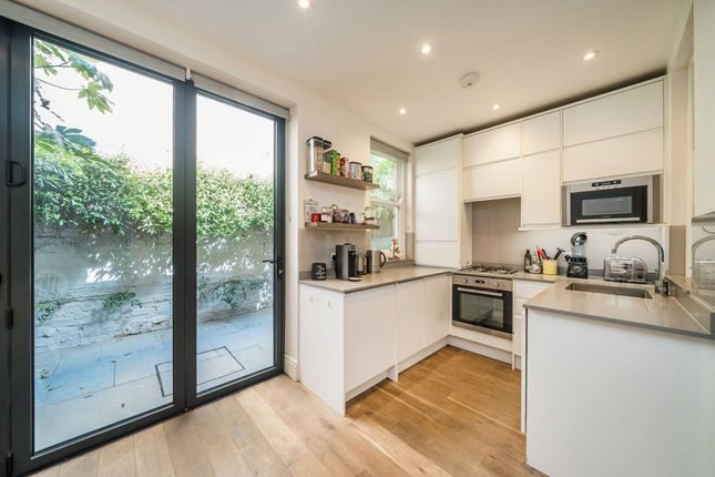 Ground Floor Flat, 102, Tunis Road, LONDON photo 4