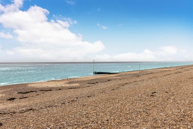 Thumbnail Flat for sale in Marine Crescent, Goring-By-Sea, Worthing