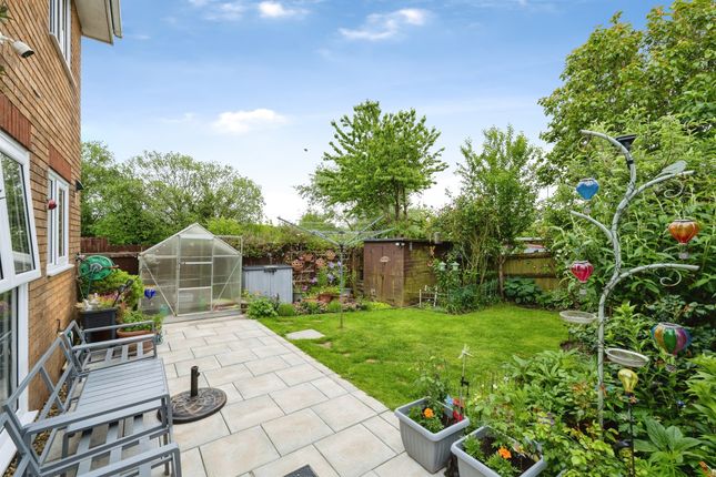 34, Howards Way, SWANSEA photo 3