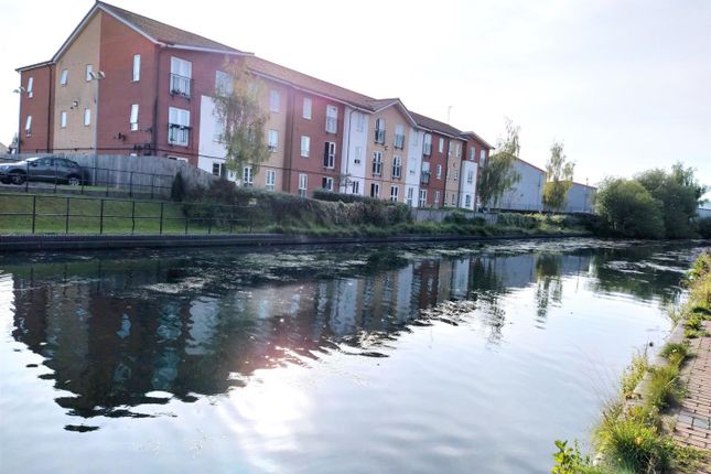 Canal.Jpg