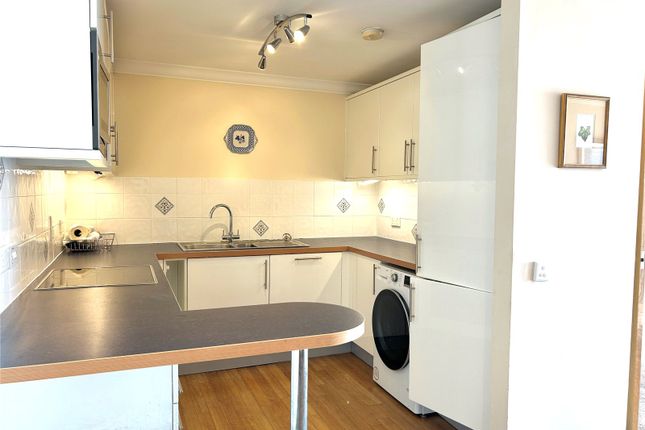 14, Smoke House Quay, MILFORD HAVEN photo 3