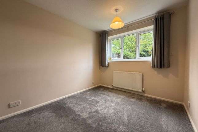 St Helens Close Treeton, Rotherham photo 4