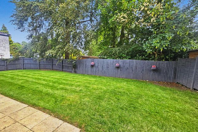 11, The Oaks, Davenham, Northwich photo 4