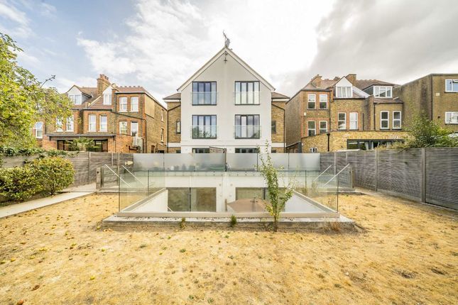 Flat 2, 24, Messaline Avenue, London photo 4