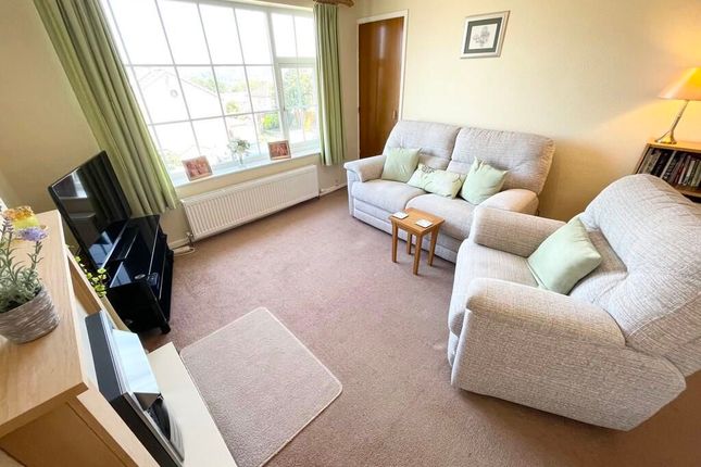 50, Fieldway Avenue, Leeds photo 2