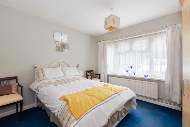 2, Lower Cippenham Lane, Slough photo 4