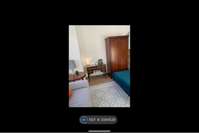 Flat   George Street, Prestwich, Manchester photo 5