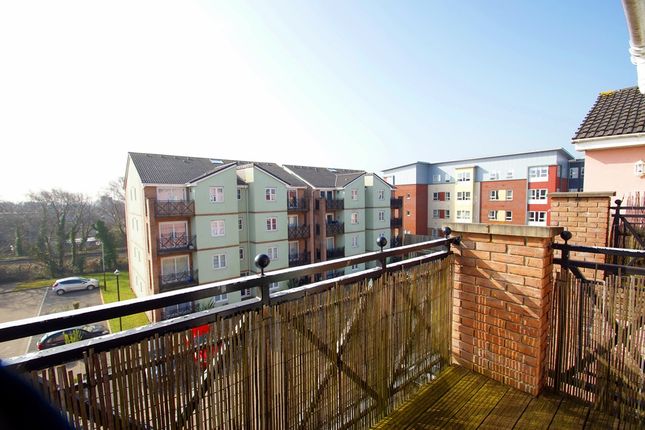 Thumbnail Flat to rent in Pentland Close, Llanishen, Cardiff