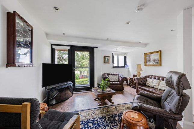 3 The Chestnuts,, Cleevelands Drive, Cheltenham photo 4