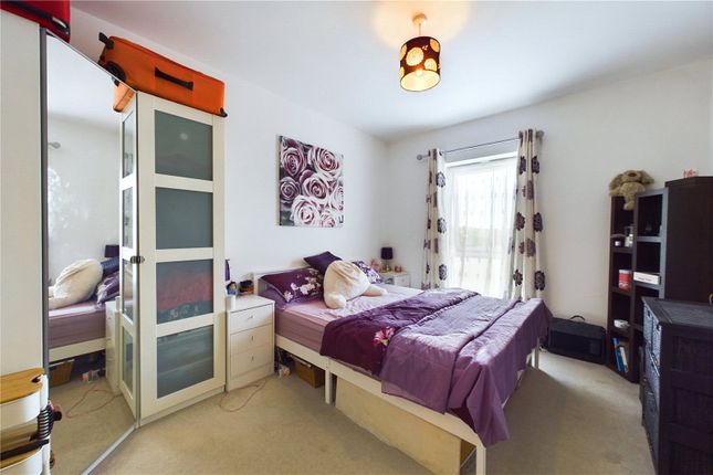 Flat to rent in Spey Road, Tilehurst, Reading, Berkshire