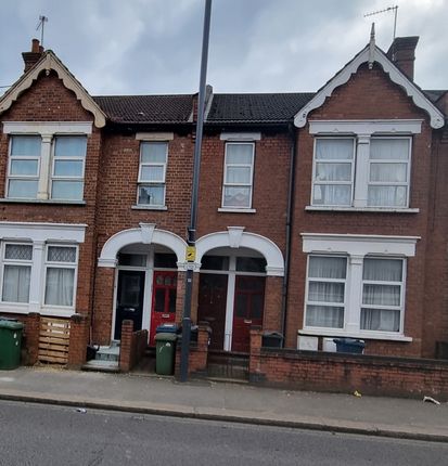 Thumbnail Maisonette to rent in Masons Avenue, Harrow