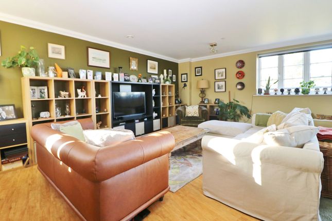 Flat 14, Arena Botley Road, Southampton photo 2