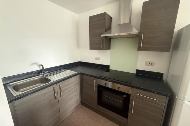 Larch House, 56, High Street, Kingswinford photo 4