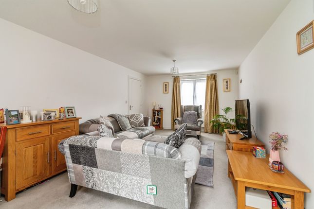 3, Crispin Way, Nottingham photo 4