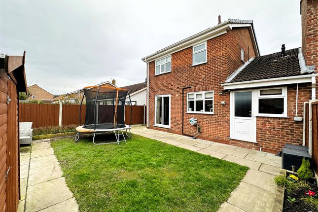 Detached house for sale in Manor Close, Hemingbrough, Selby