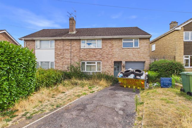 57, Oldbury Orchard, Gloucester photo 2