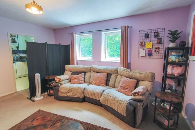 19, Hazelmoor, Hebburn photo 3