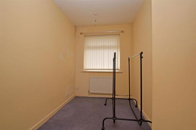 34 Summerfield Drive, Manchester photo 4