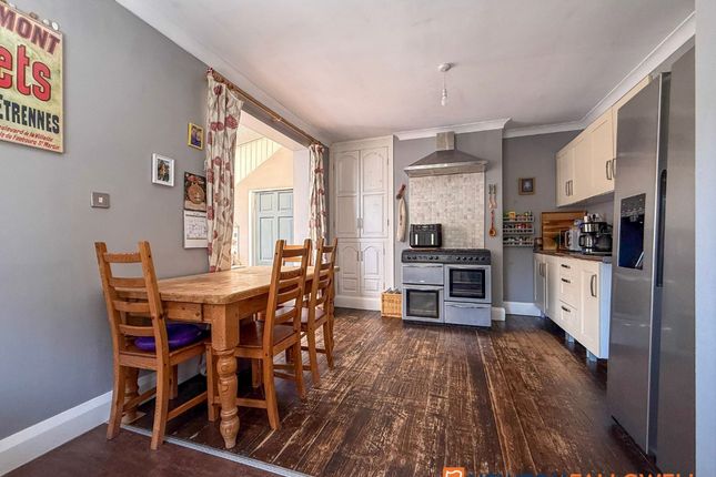 9 Warwick Road, Newark photo 4