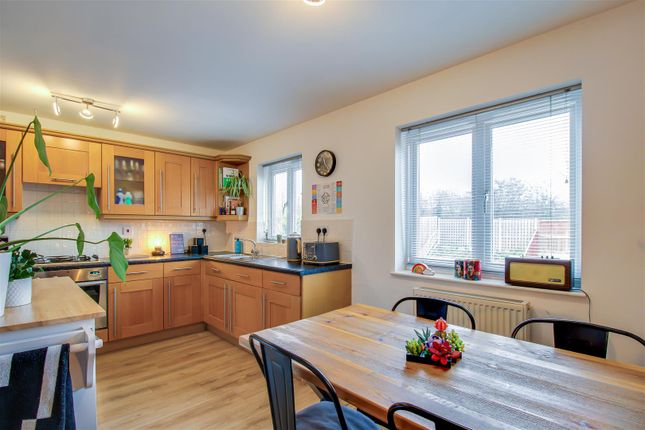 14, Baring Gould Way, Wakefield photo 2