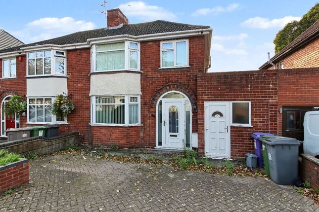 3-bed semi-detached on Deyncourt Road, Wolverhampton, £165,000